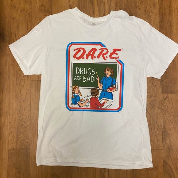 D.A.R.E. Drugs Are Bad T-shirt - Picture 3 of 5